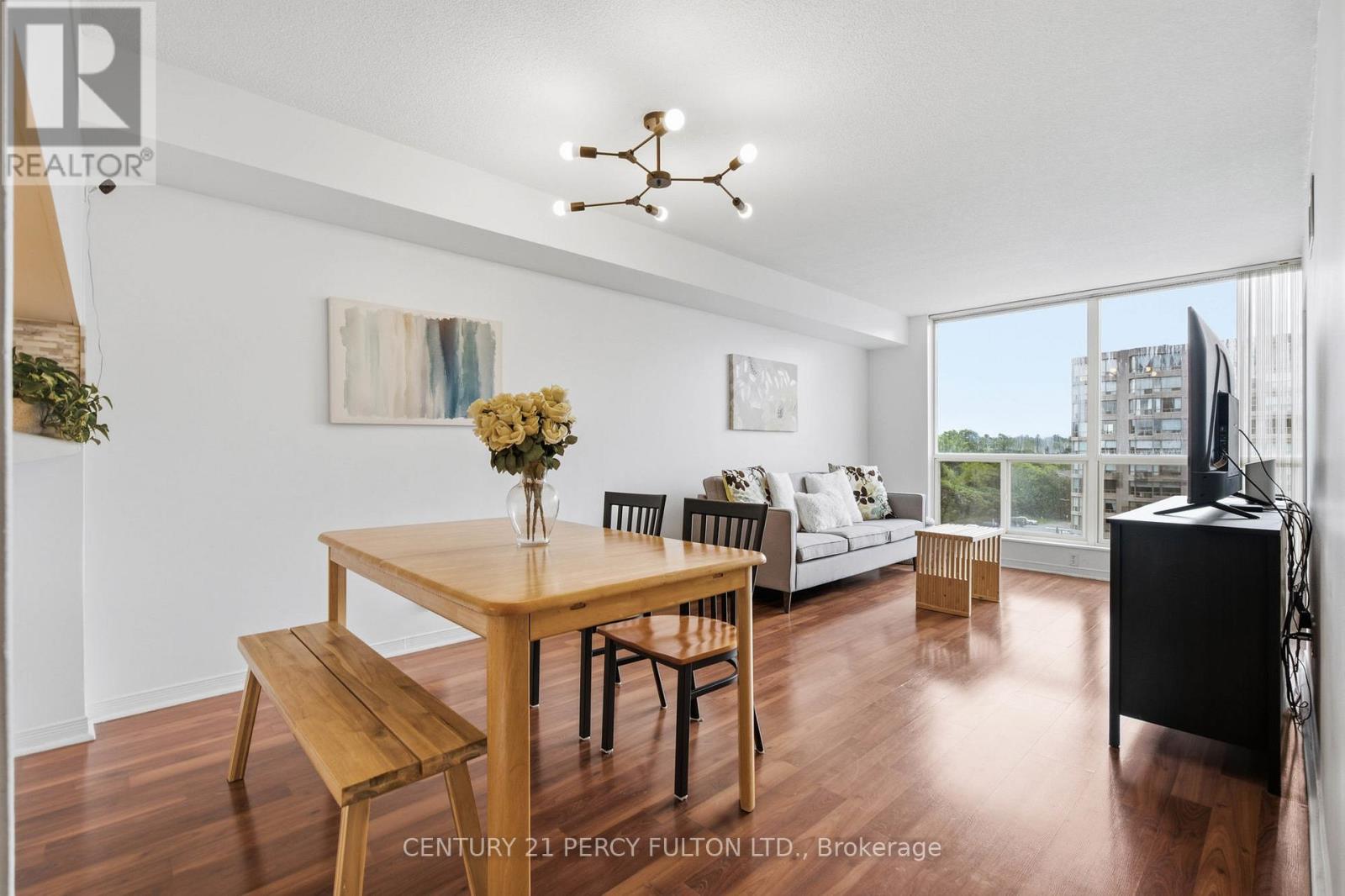 611 - 309 Major Mackenzie Avenue, Richmond Hill, Ontario  L4V 9Y5 - Photo 4 - N13705792