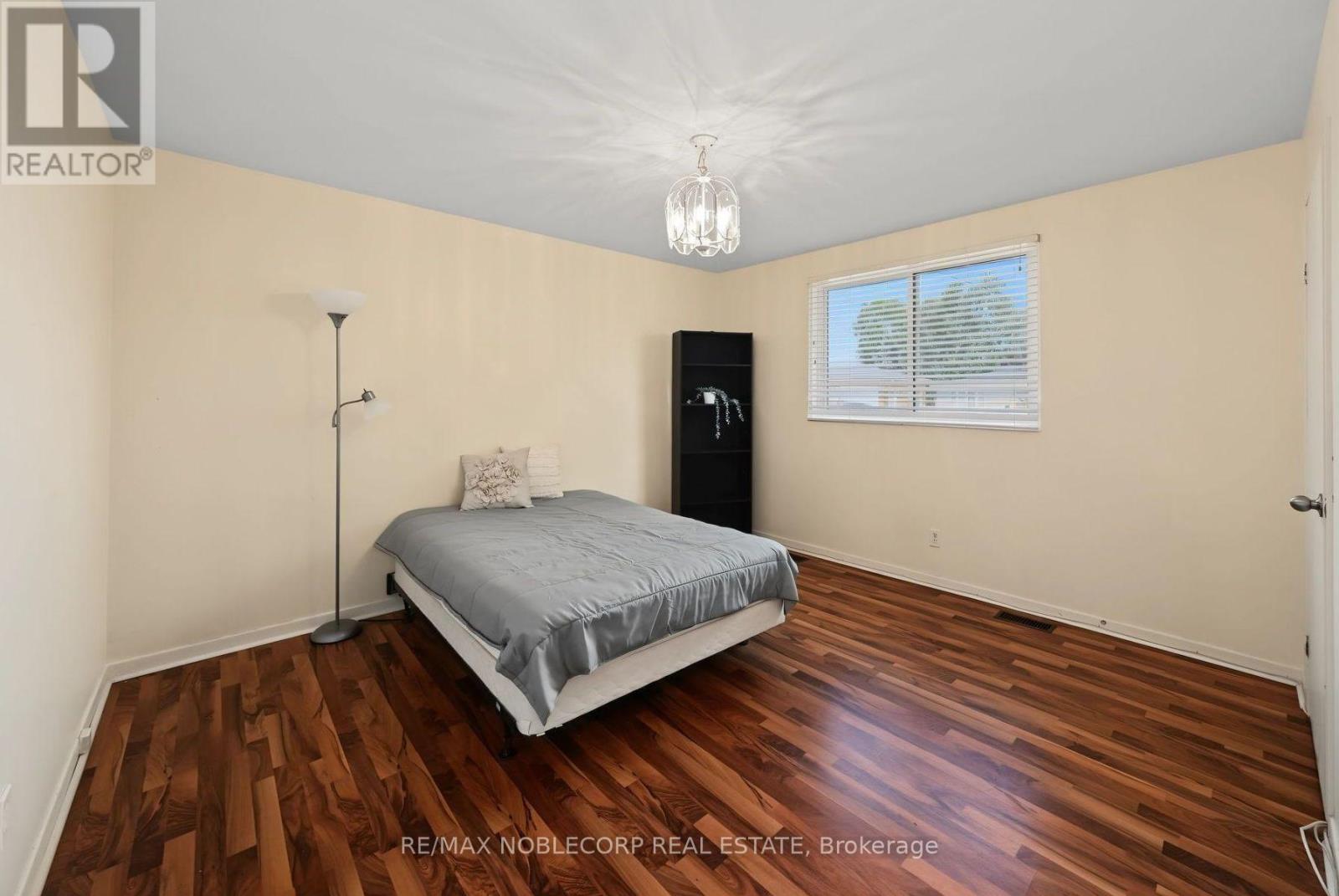 166 Collings Avenue, Bradford West Gwillimbury, Ontario  L3Z 1W1 - Photo 12 - N13705826
