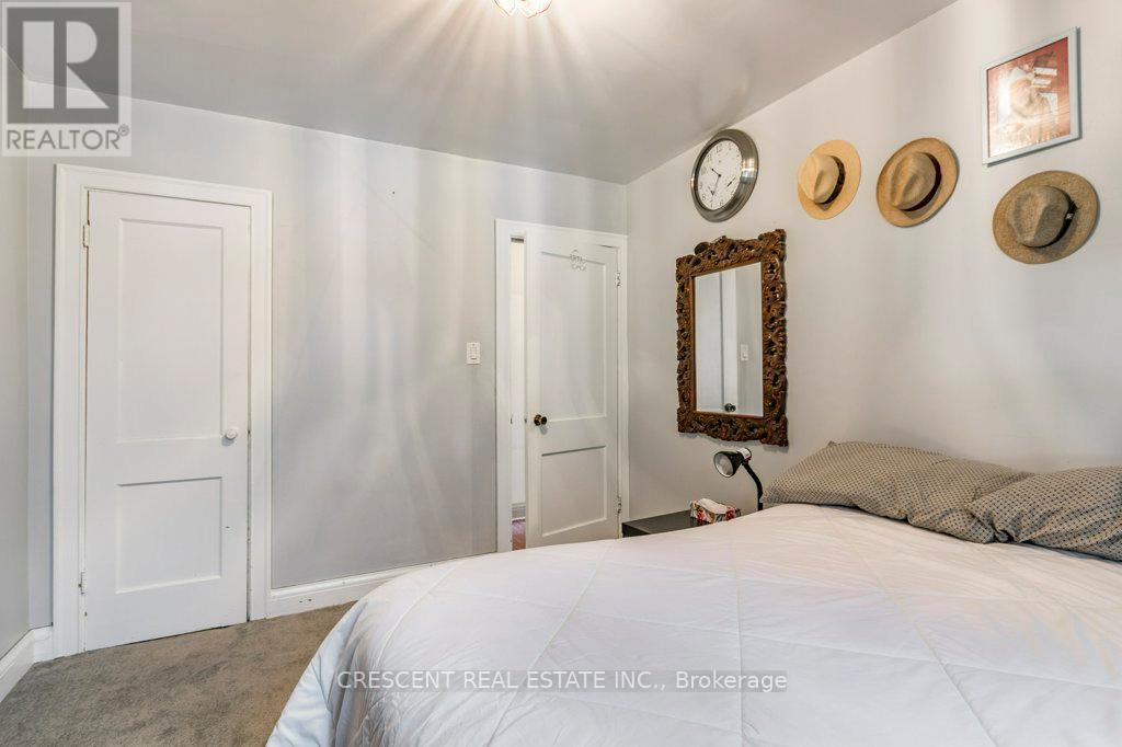982 Briar Hill Avenue, Toronto, Ontario  M6B 1M3 - Photo 22 - W13705610