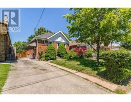 982 BRIAR HILL AVENUE, Toronto, Ontario