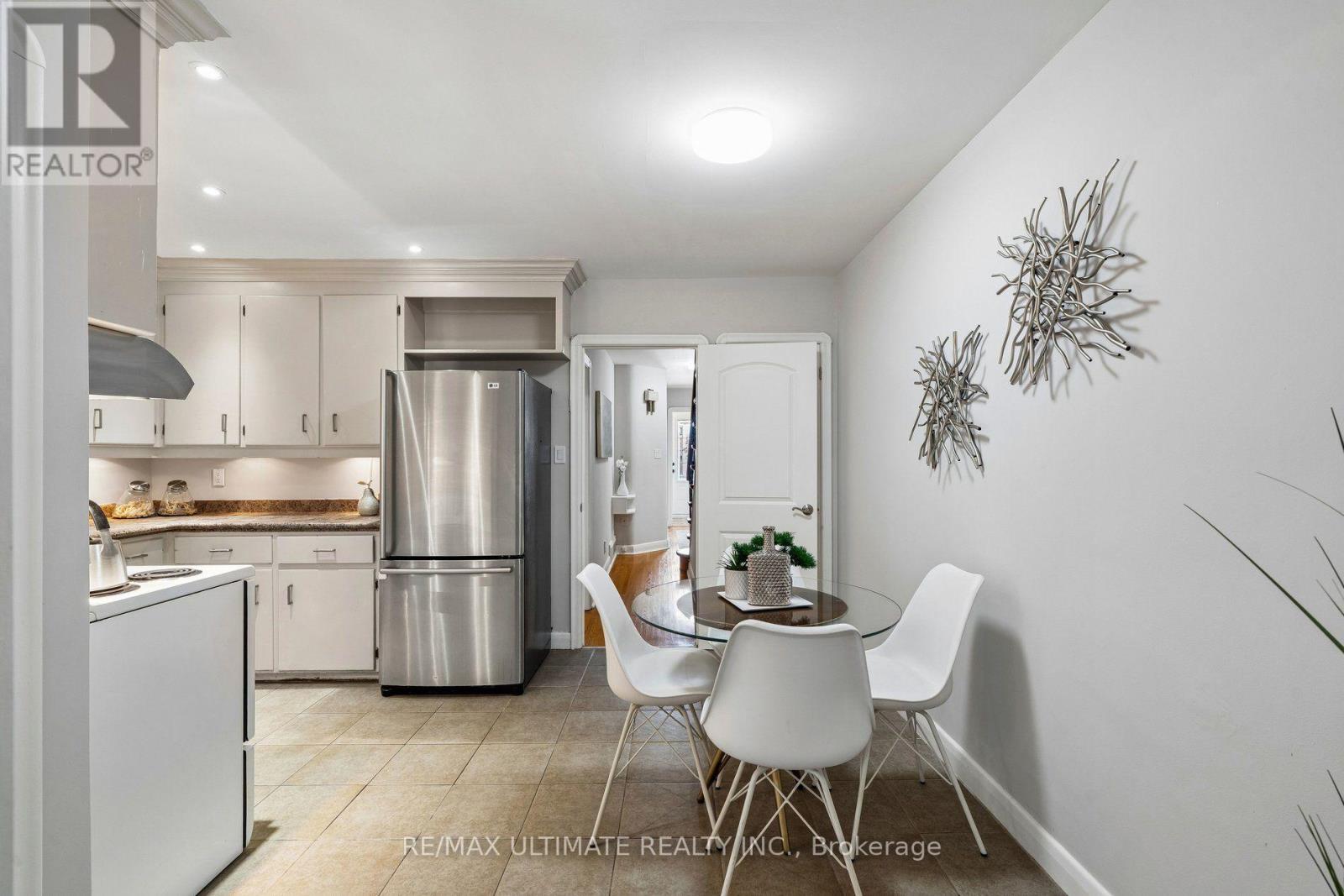 124 Hope Street, Toronto, Ontario  M6E 1K1 - Photo 12 - W13705662