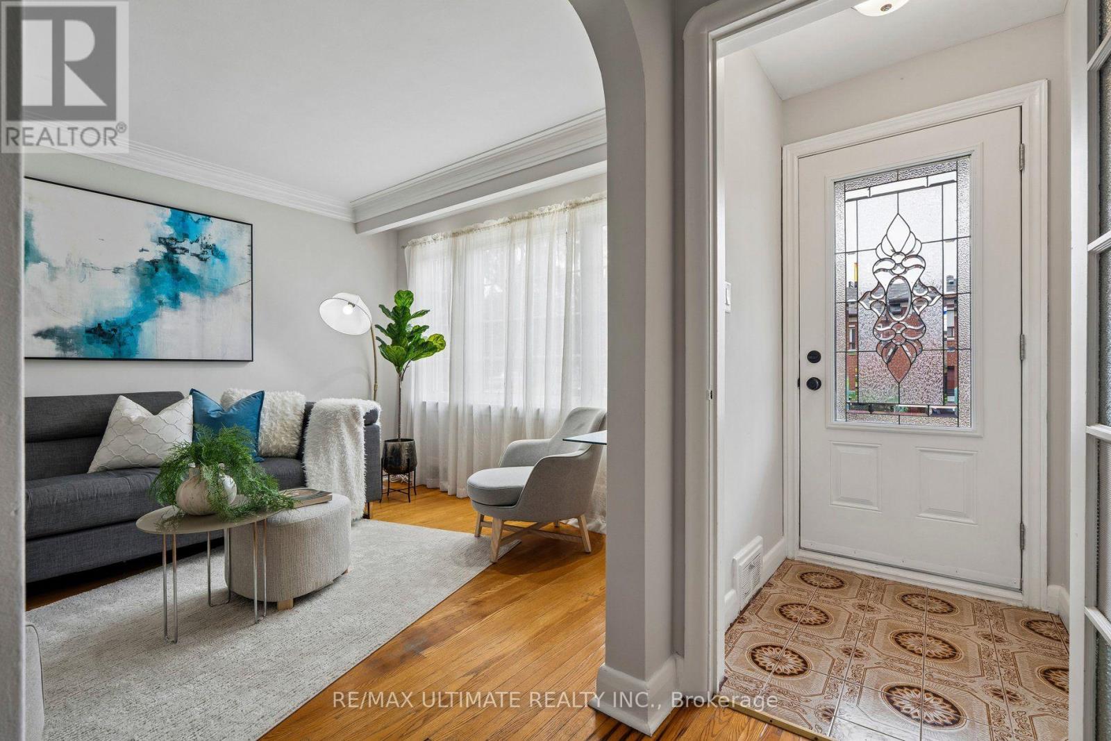 124 Hope Street, Toronto, Ontario  M6E 1K1 - Photo 3 - W13705662