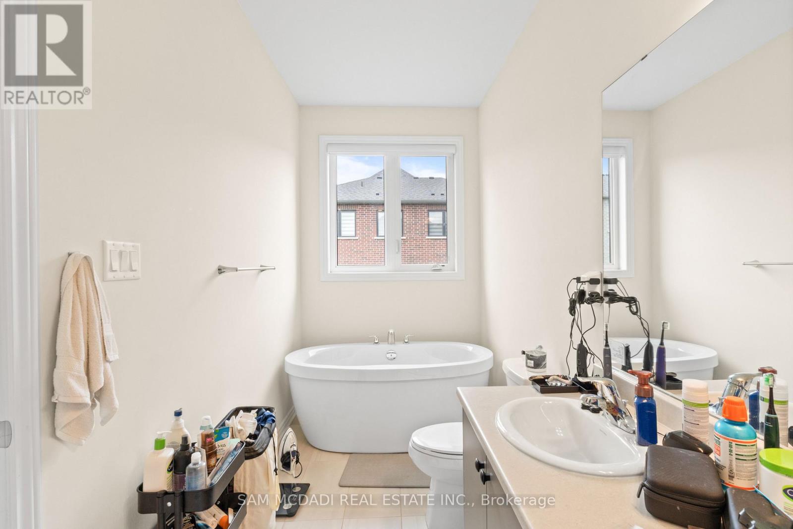 1429 Almonte Drive, Burlington, Ontario  L7P 0V7 - Photo 10 - W13705666