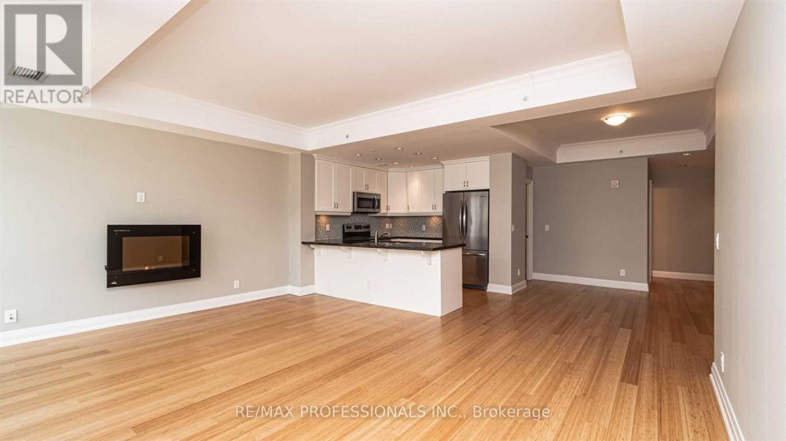 208 - 205 Lakeshore Road W, Oakville, Ontario  L6K 1B3 - Photo 16 - W13705692