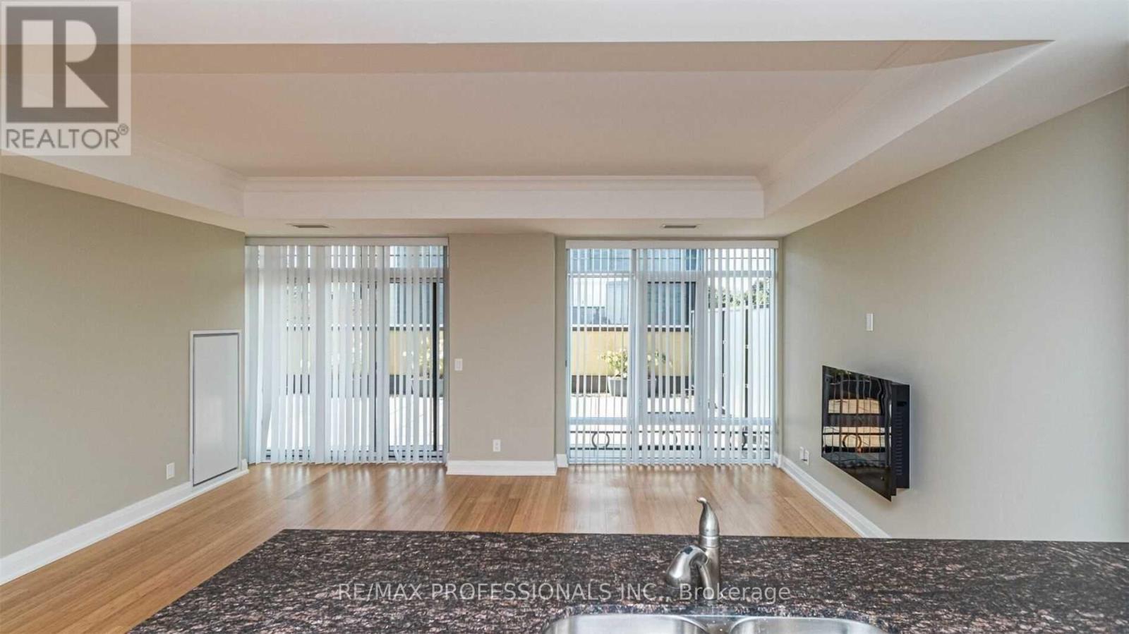 208 - 205 Lakeshore Road W, Oakville, Ontario  L6K 1B3 - Photo 18 - W13705692