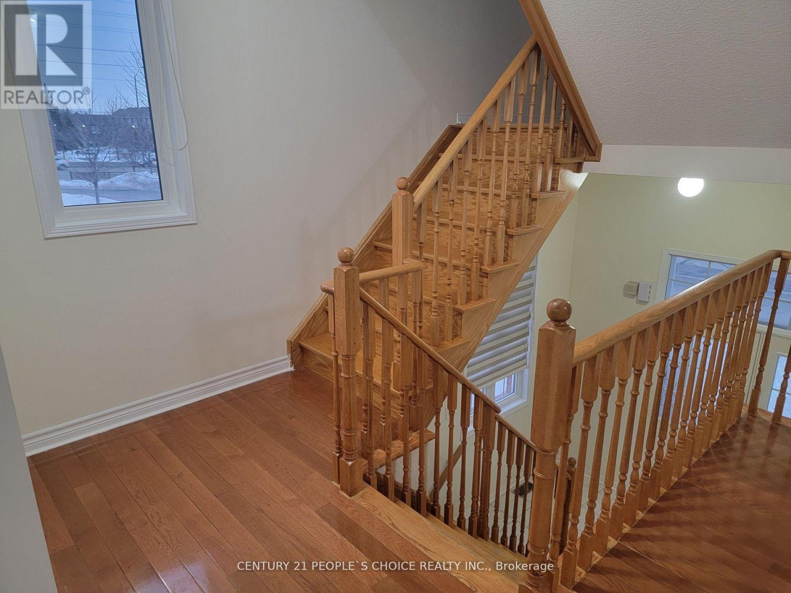 Upper - 783 Millworks Crescent, Mississauga, Ontario  L5B 0B9 - Photo 12 - W13705726