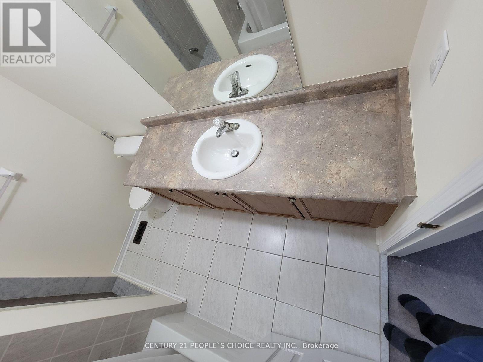 Upper - 783 Millworks Crescent, Mississauga, Ontario  L5B 0B9 - Photo 18 - W13705726