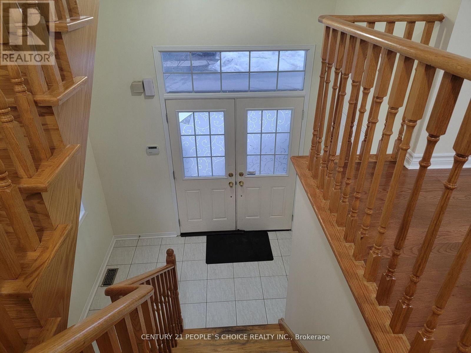 Upper - 783 Millworks Crescent, Mississauga, Ontario  L5B 0B9 - Photo 2 - W13705726