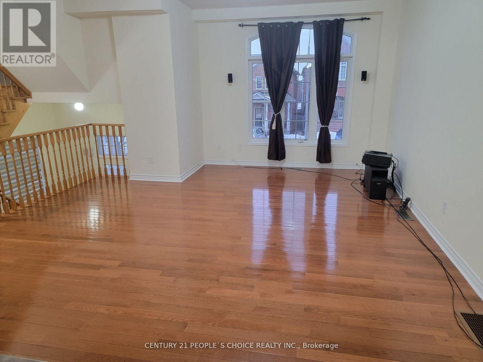 Upper - 783 Millworks Crescent, Mississauga, Ontario  L5B 0B9 - Photo 6 - W13705726