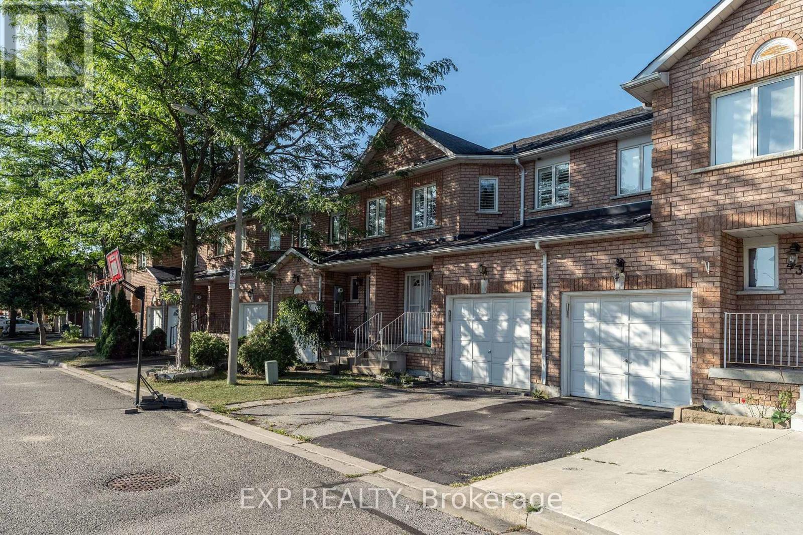 45 - 200 Cresthaven Road, Brampton, Ontario  L7A 1J5 - Photo 2 - W13705800
