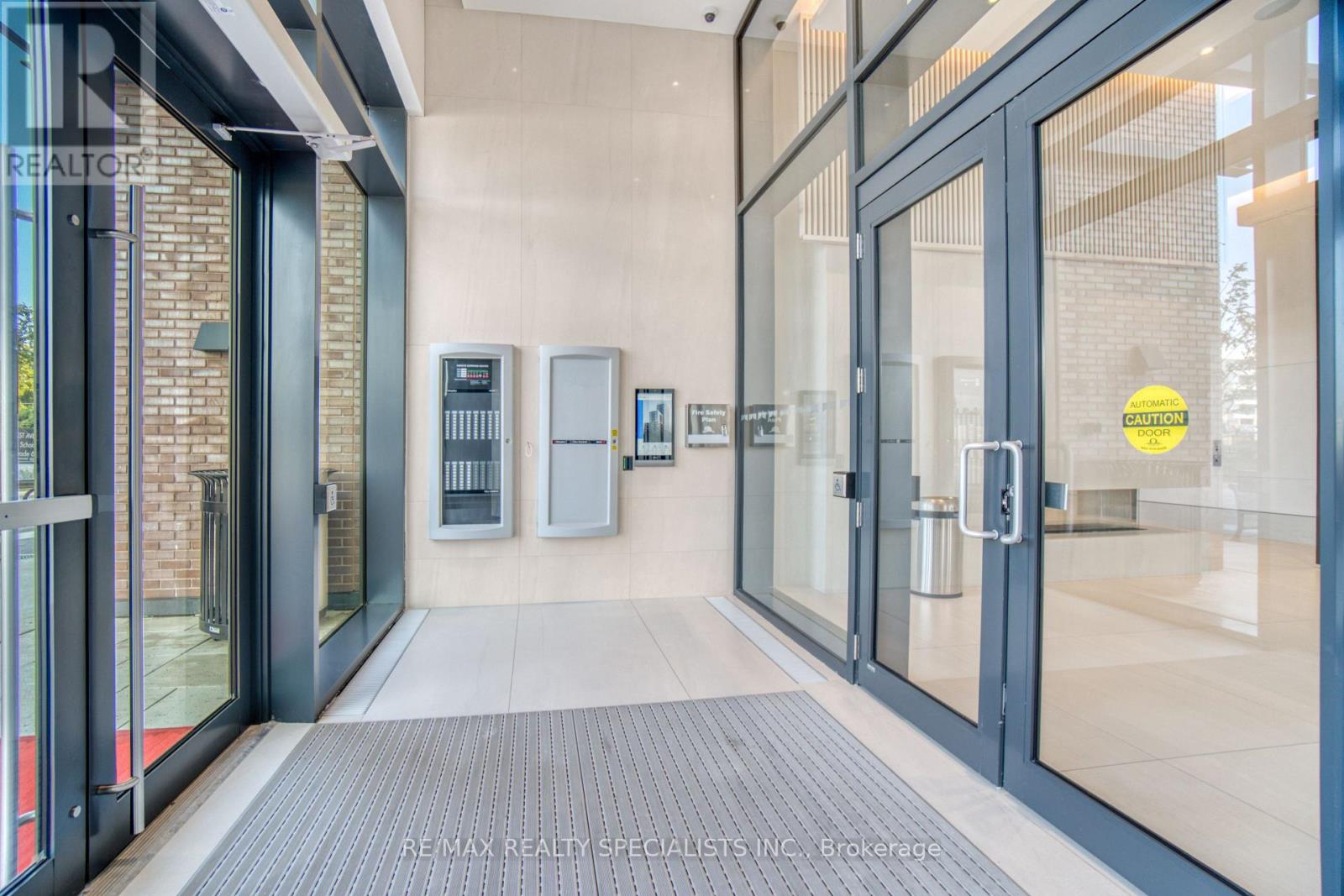 620 - 28 Ann Street, Mississauga, Ontario  L5G 3G1 - Photo 6 - W13705806