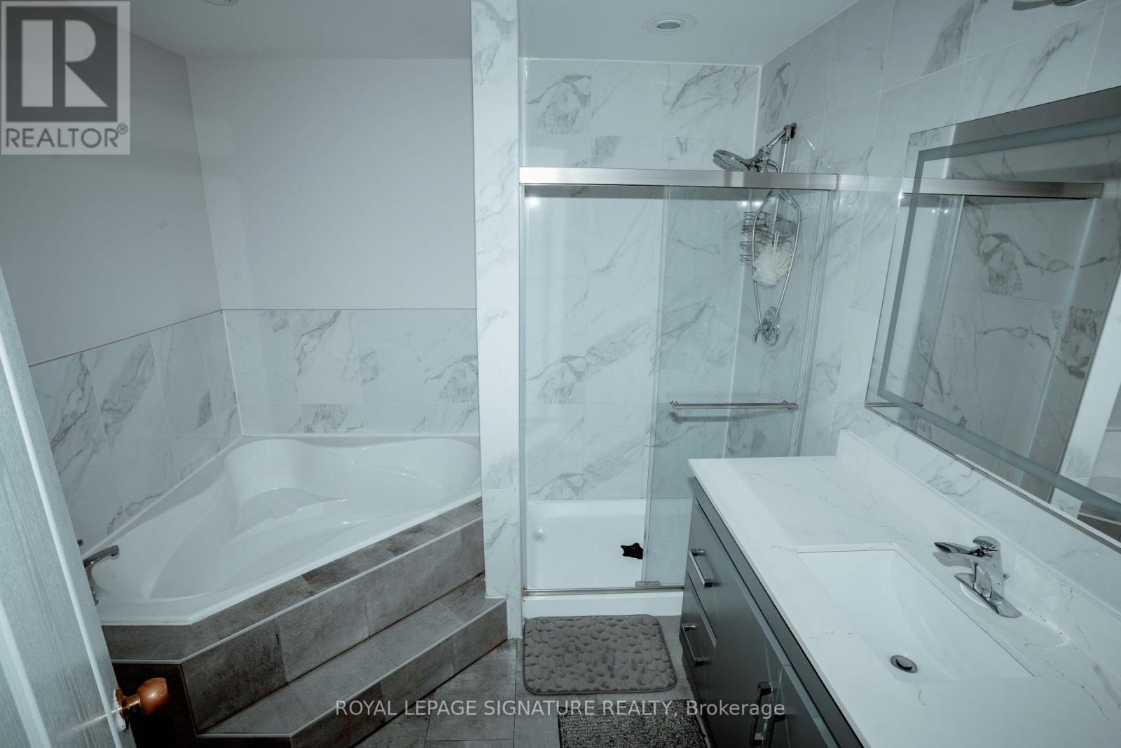 945 Mandolin Place, Mississauga, Ontario  L5W 1S3 - Photo 14 - W13705830