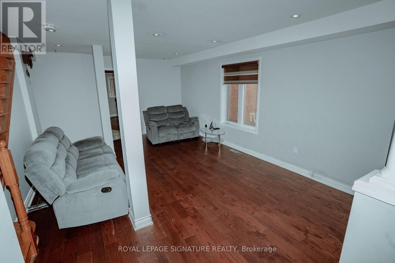 945 Mandolin Place, Mississauga, Ontario  L5W 1S3 - Photo 3 - W13705830