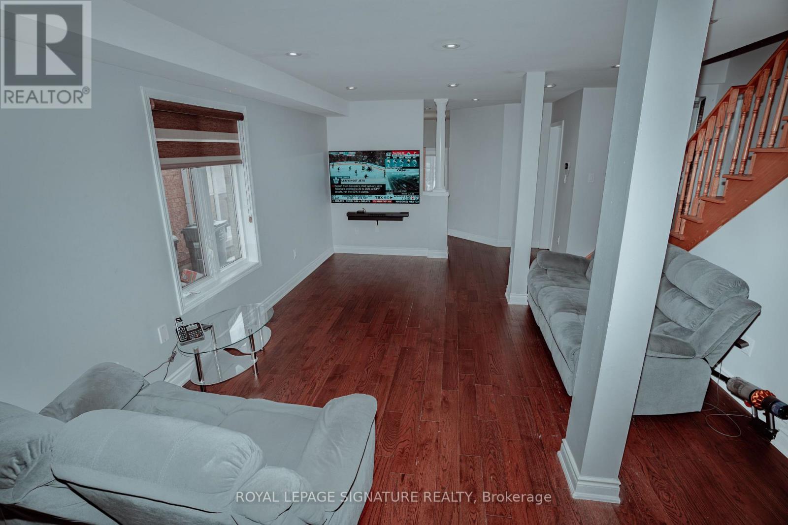 945 Mandolin Place, Mississauga, Ontario  L5W 1S3 - Photo 4 - W13705830