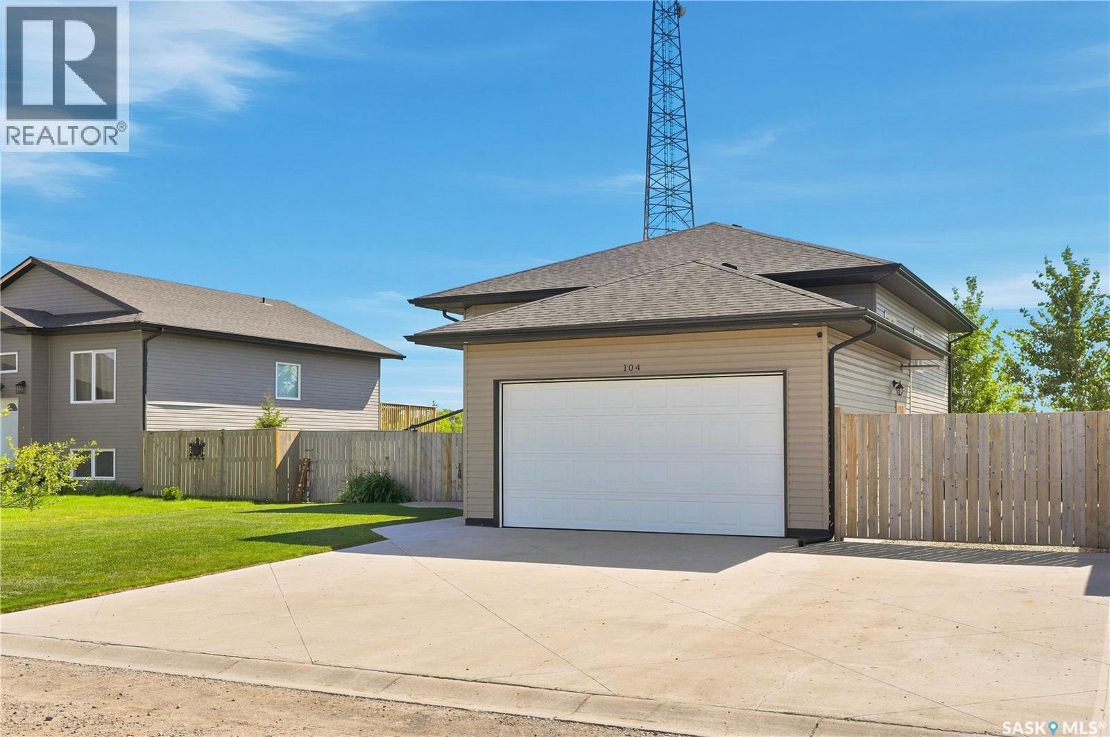 104 Mcdonald Street, Aberdeen, Saskatchewan  S0K 0A2 - Photo 2 - SK046440