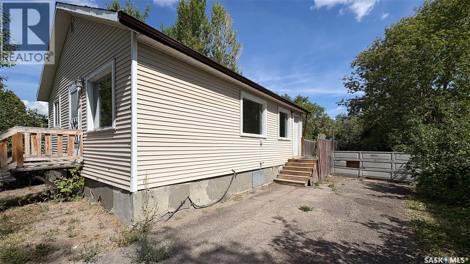 647 Robinson Street, Regina, Saskatchewan  S4T 2L9 - Photo 23 - SK046421