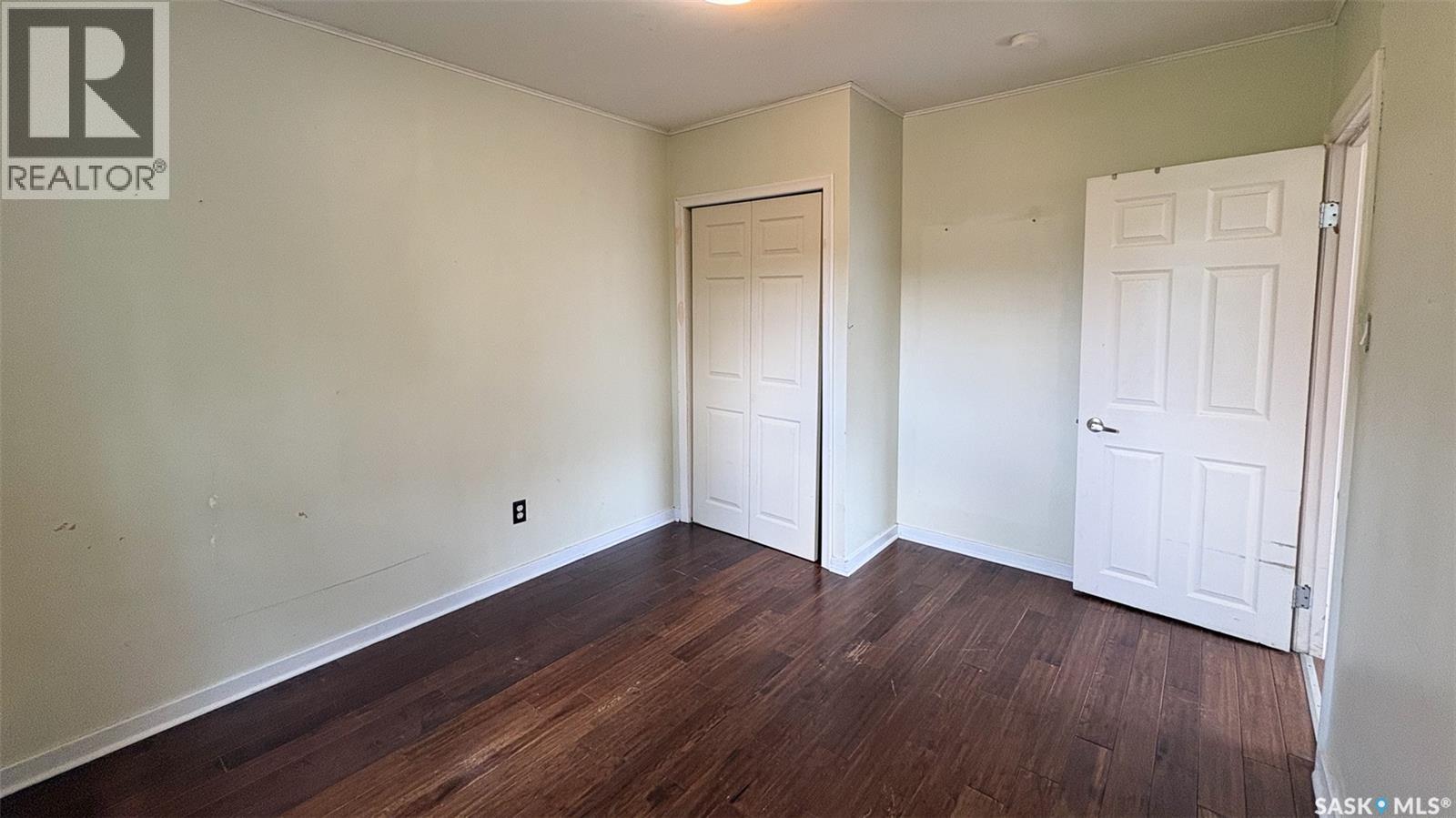 647 Robinson Street, Regina, Saskatchewan  S4T 2L9 - Photo 7 - SK046421