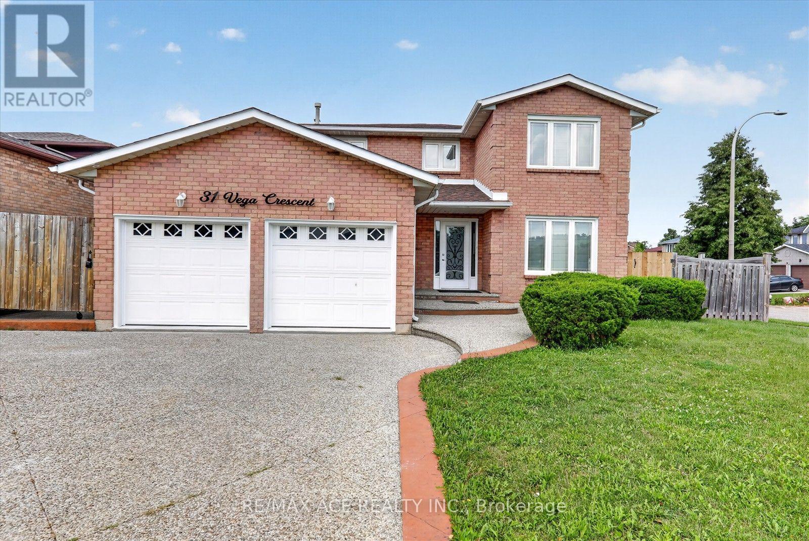 31 Vega Crescent, Hamilton, Ontario  L8E 4S6 - Photo 2 - X13705708
