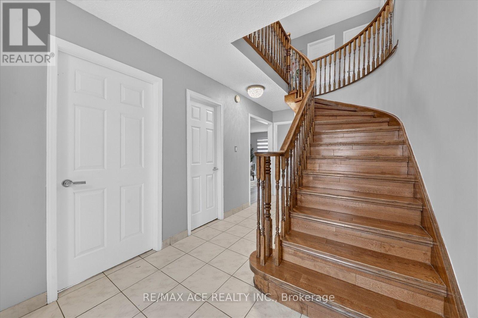 31 Vega Crescent, Hamilton, Ontario  L8E 4S6 - Photo 9 - X13705708