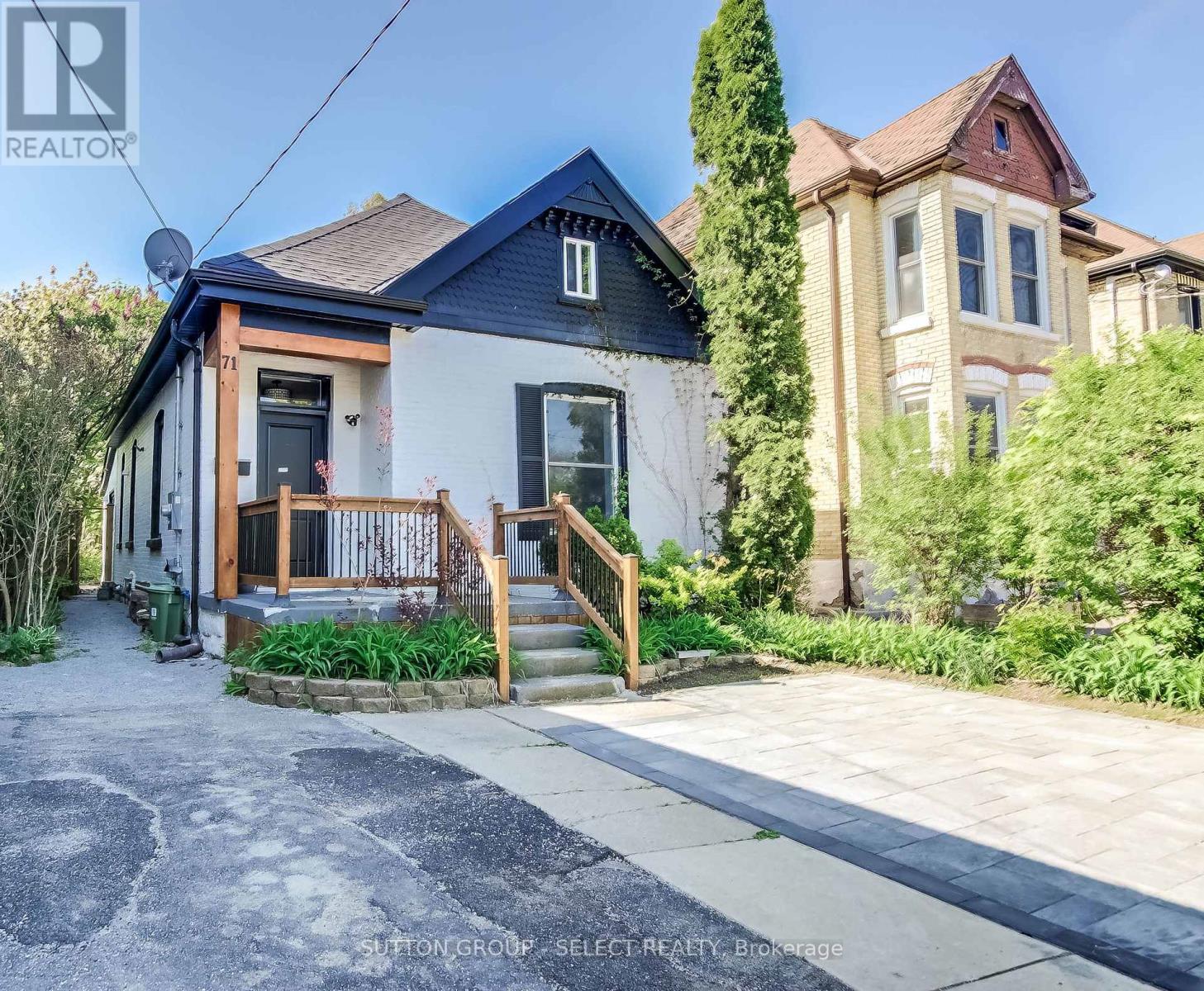 71 Briscoe Street E, London South, Ontario  N6C 1W8 - Photo 2 - X13609470