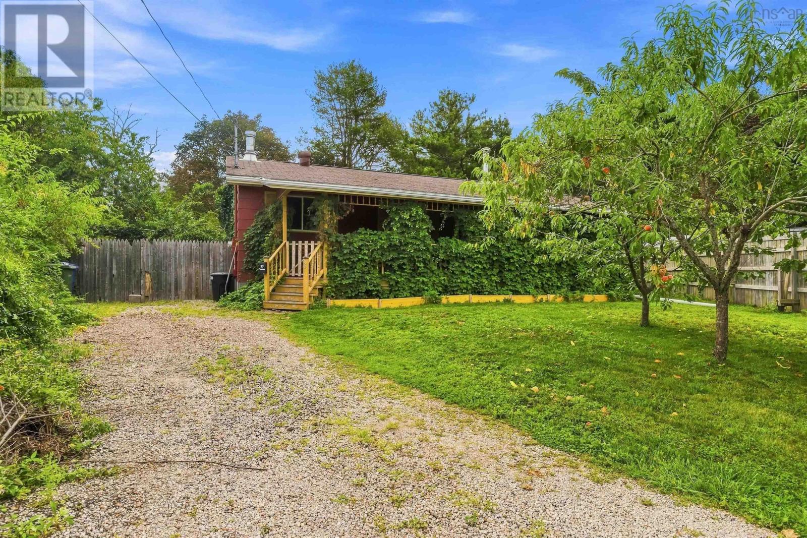 35 Colonial Crescent, New Minas, Nova Scotia  B4N 4M6 - Photo 2 - 202617321