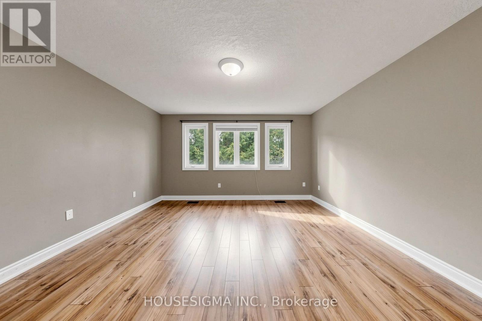 35 Auburn Court, Barrie, Ontario  L4N 6G9 - Photo 27 - S13705672