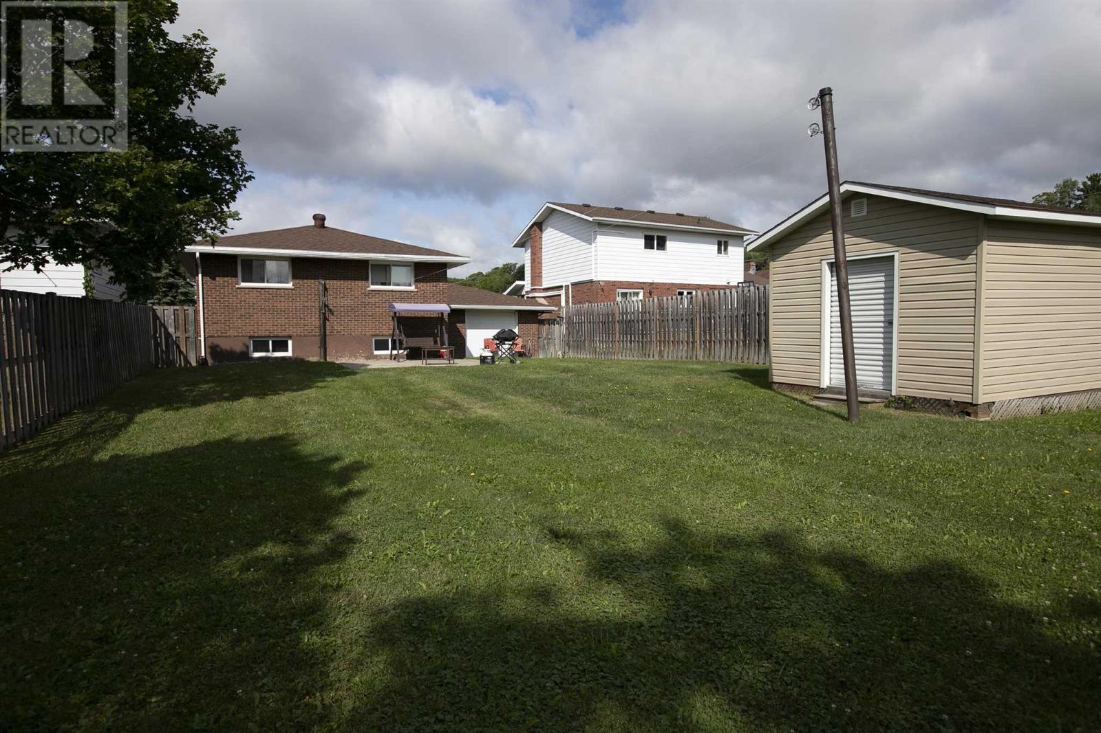52 Danby Rd, Sault Ste. Marie, Ontario  P6B 5X6 - Photo 10 - SM262281