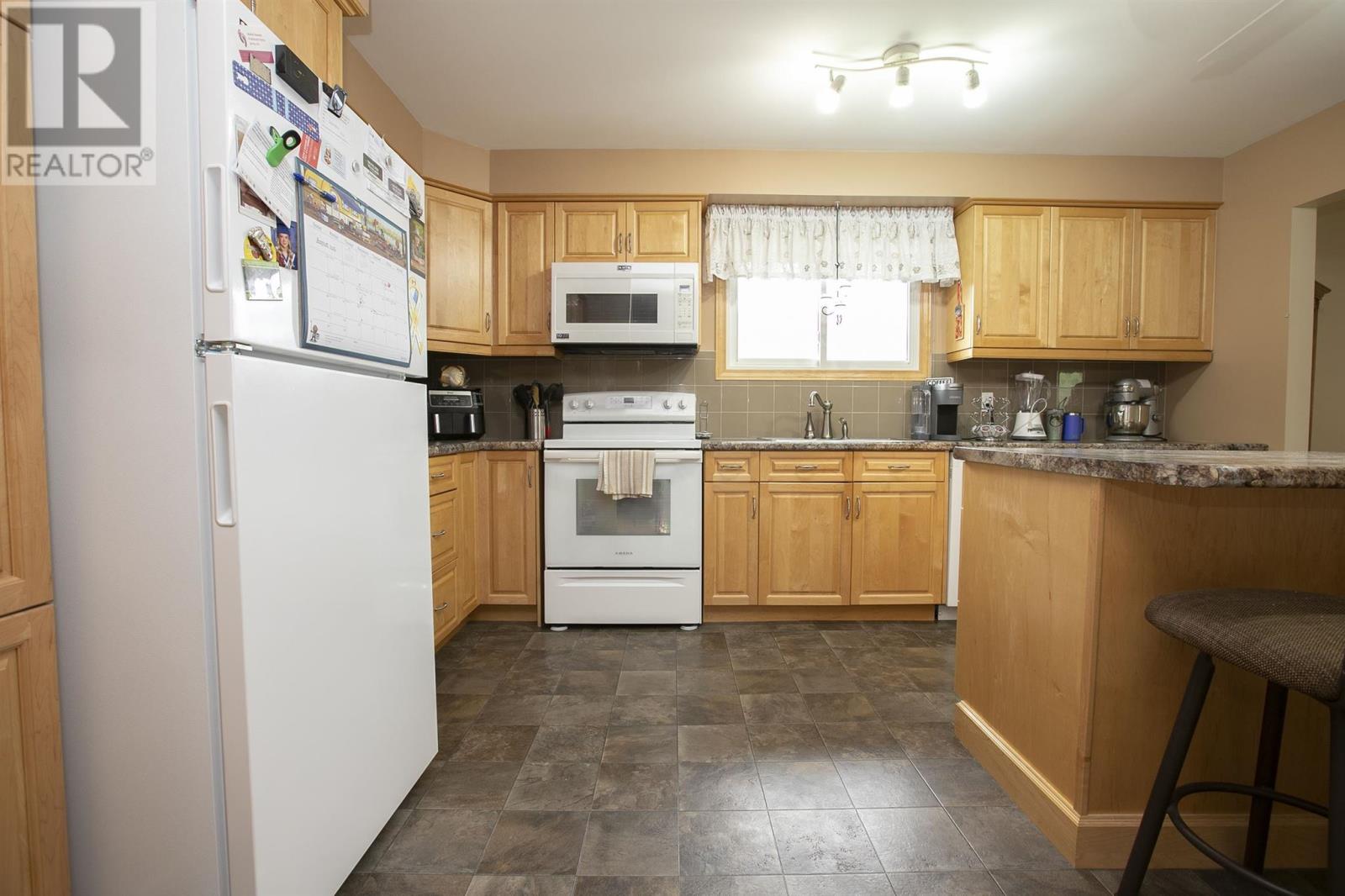 52 Danby Rd, Sault Ste. Marie, Ontario  P6B 5X6 - Photo 15 - SM262281