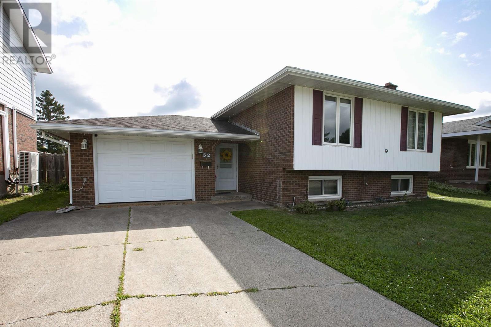 52 Danby Rd, Sault Ste. Marie, Ontario  P6B 5X6 - Photo 3 - SM262281