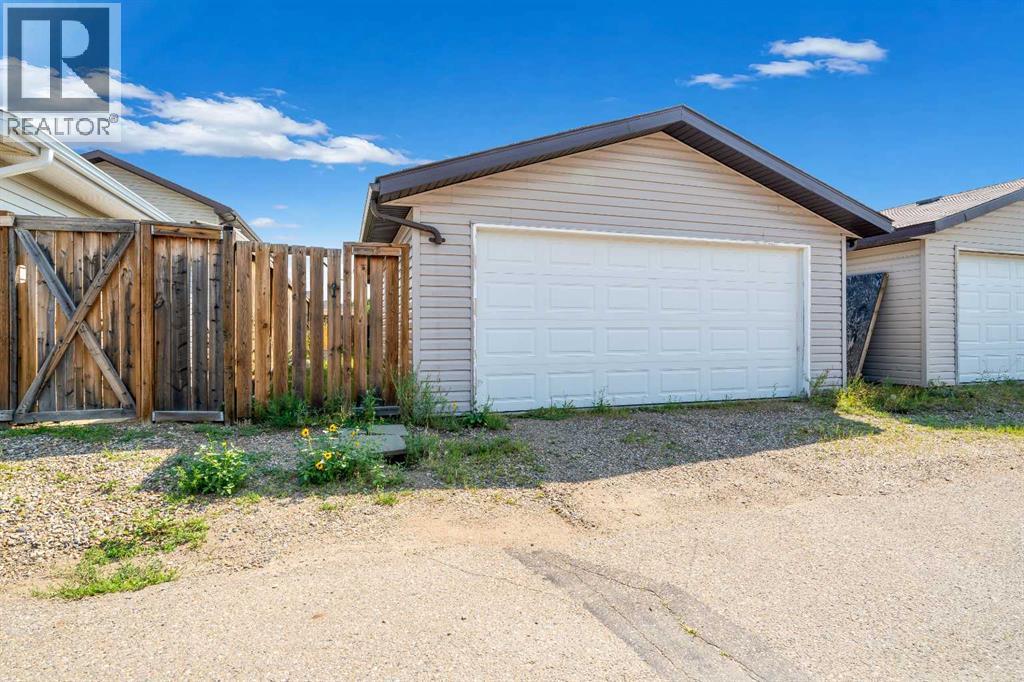 96 Northlands Crescent NE, Medicine Hat, Alberta  T1C 2A9 - Photo 38 - A2338484