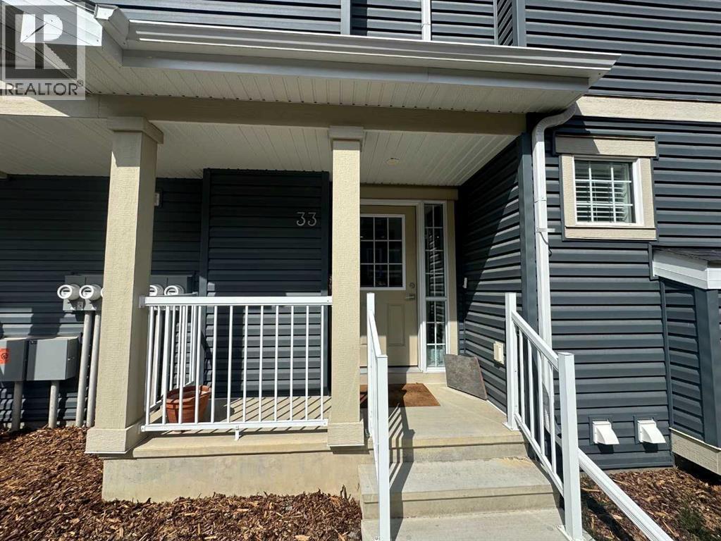 33 Gair Close, Red Deer, Alberta  T4P 2P9 - Photo 2 - A2338154