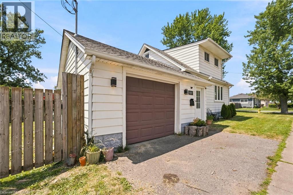 1217 Orchard Avenue, Fort Erie, Ontario  L2A 3C8 - Photo 4 - 40847572
