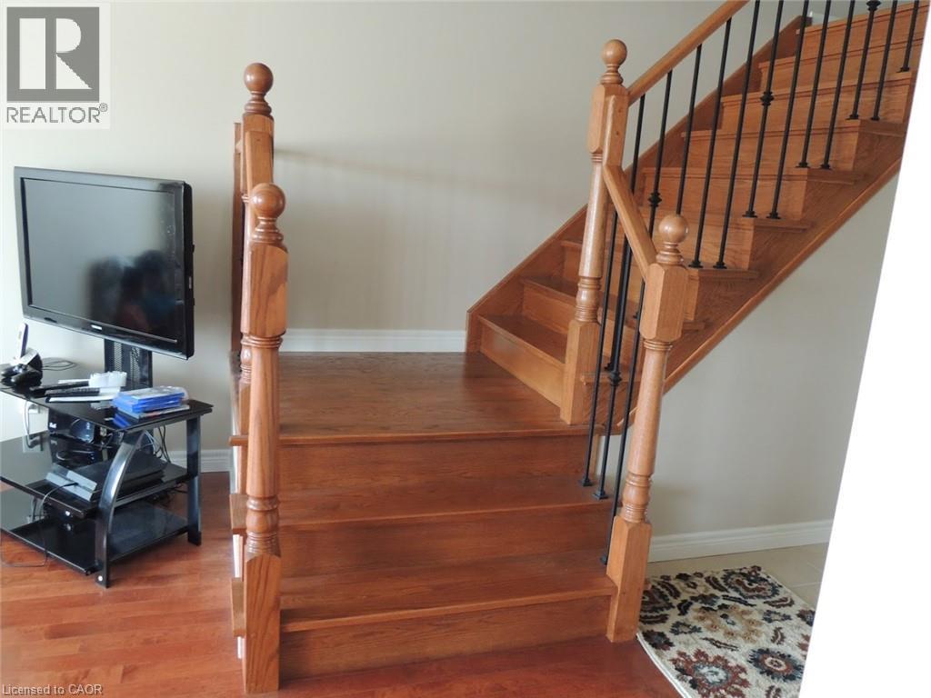 19 Amos Drive, Guelph, Ontario  N1L 0L6 - Photo 9 - 40854653