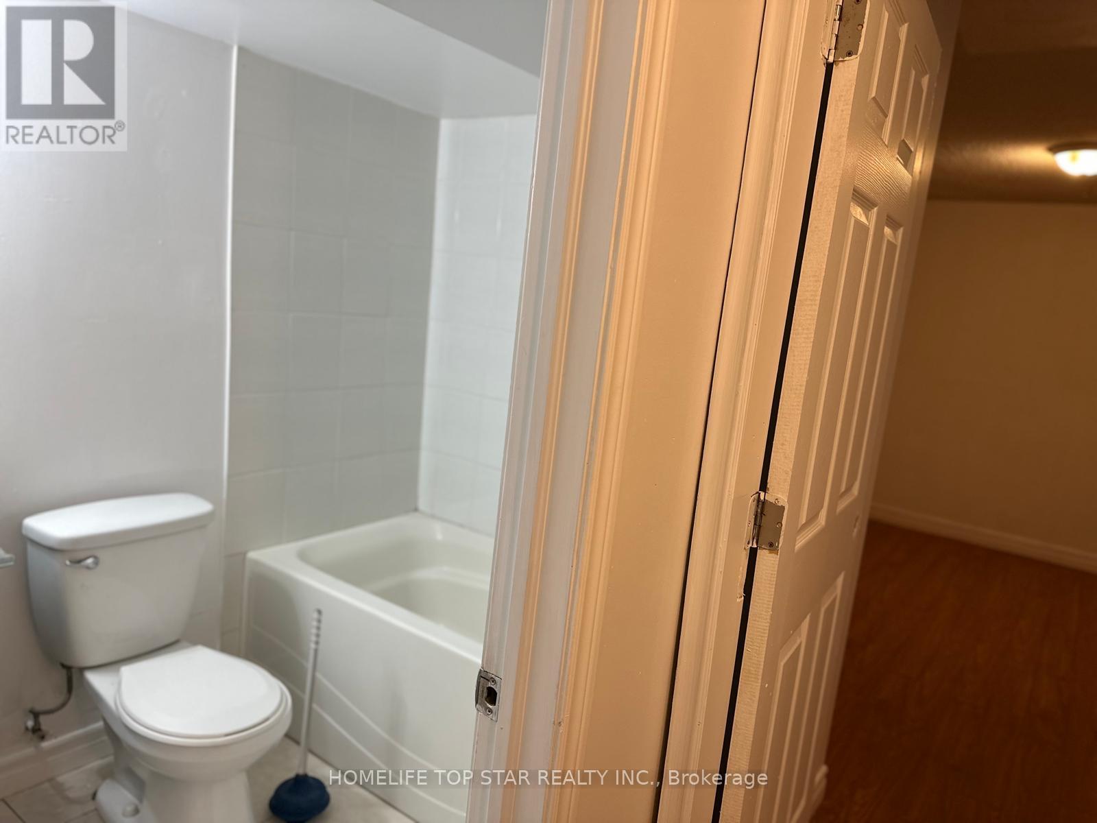 75 Windrush Trail, Toronto, Ontario  M1C 3Z9 - Photo 8 - E13697388