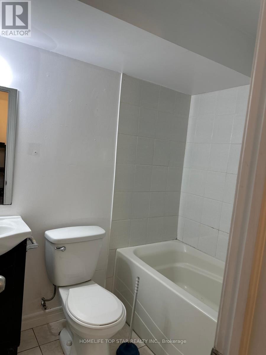 75 Windrush Trail, Toronto, Ontario  M1C 3Z9 - Photo 9 - E13697388