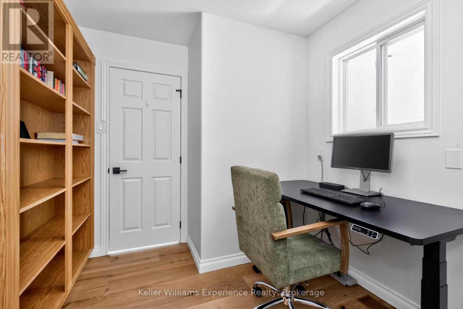 75 Hoyt Avenue, Tay (Victoria Harbour), Ontario  L0K 2A0 - Photo 10 - S13705914