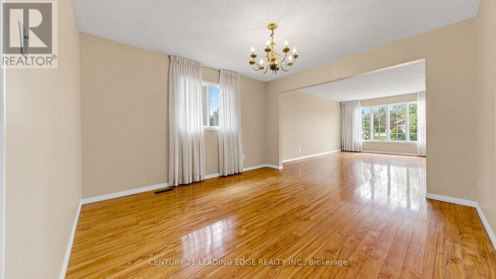 9 Coates Crescent, Richmond Hill, Ontario  L4E 2M3 - Photo 10 - N13704614