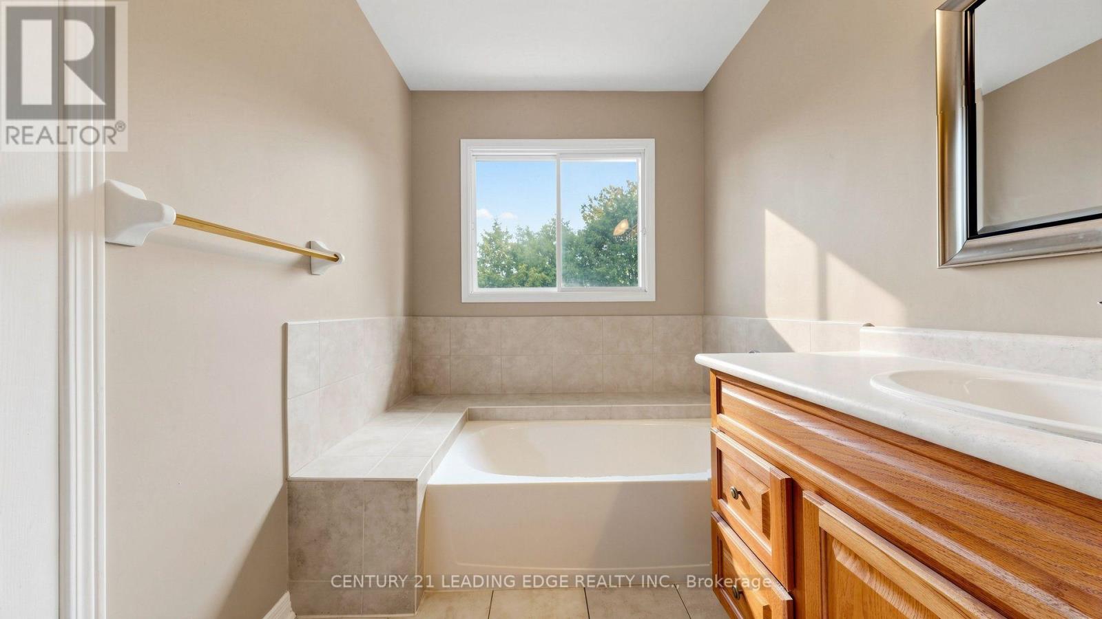 9 Coates Crescent, Richmond Hill, Ontario  L4E 2M3 - Photo 26 - N13704614