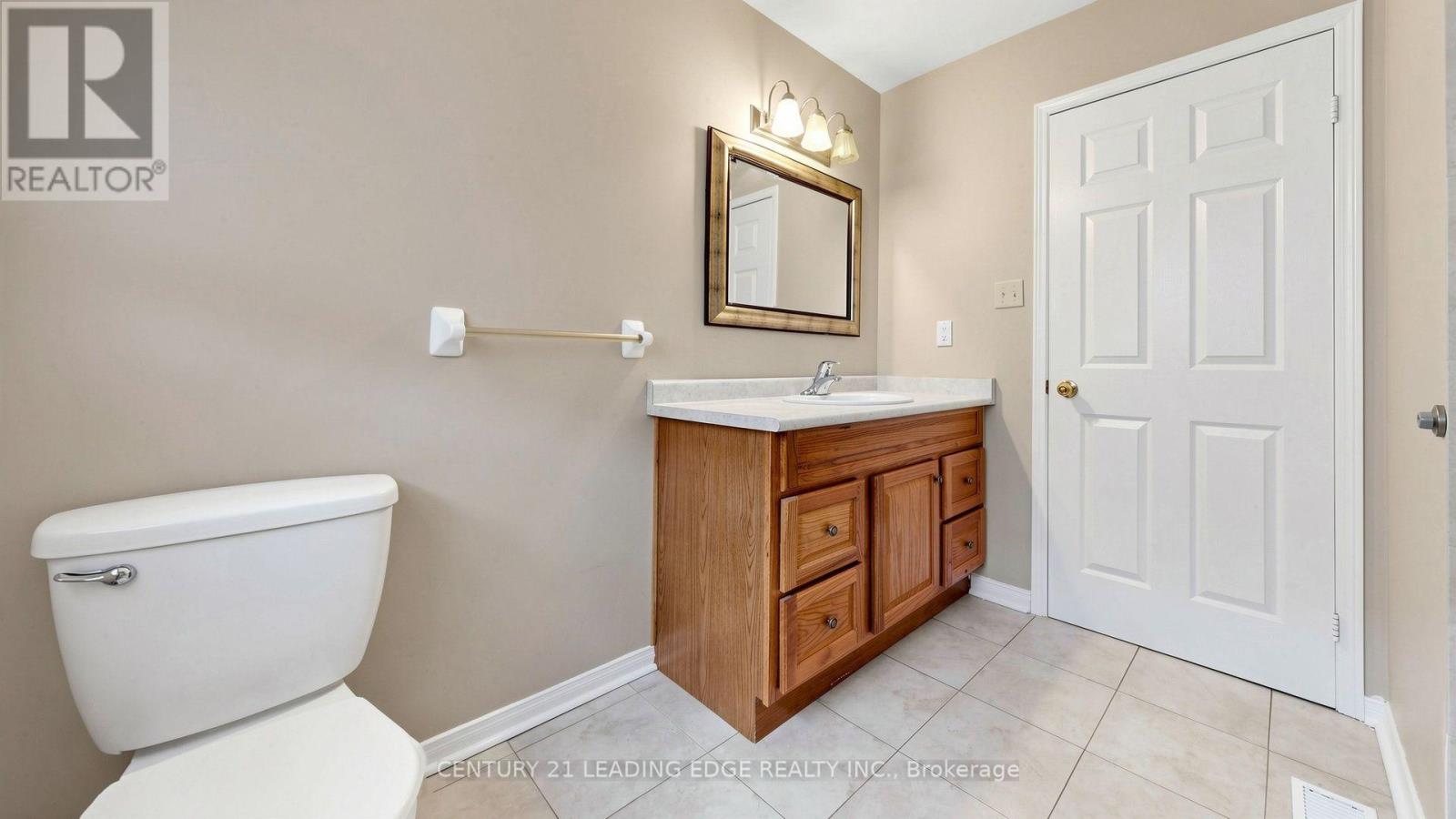 9 Coates Crescent, Richmond Hill, Ontario  L4E 2M3 - Photo 30 - N13704614