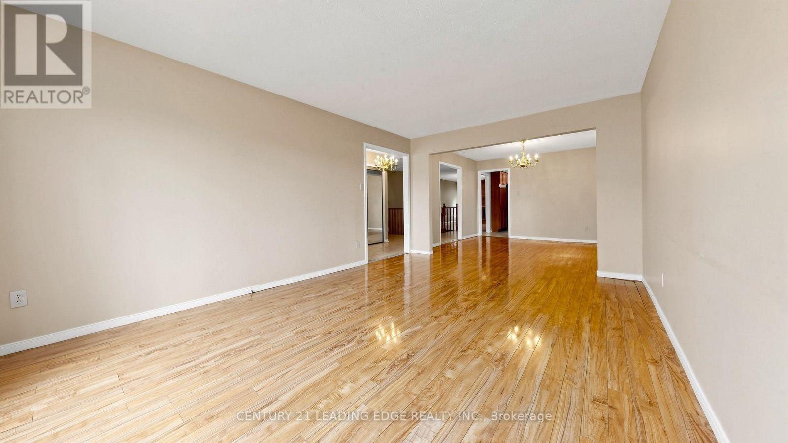 9 Coates Crescent, Richmond Hill, Ontario  L4E 2M3 - Photo 5 - N13704614
