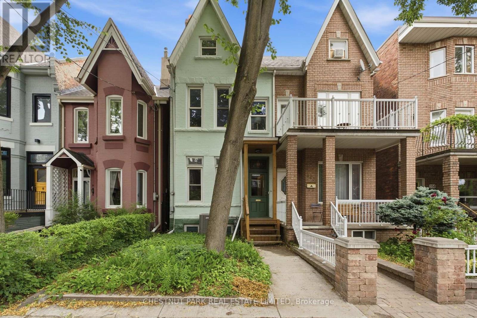 365 SHAW STREET, Toronto, Ontario