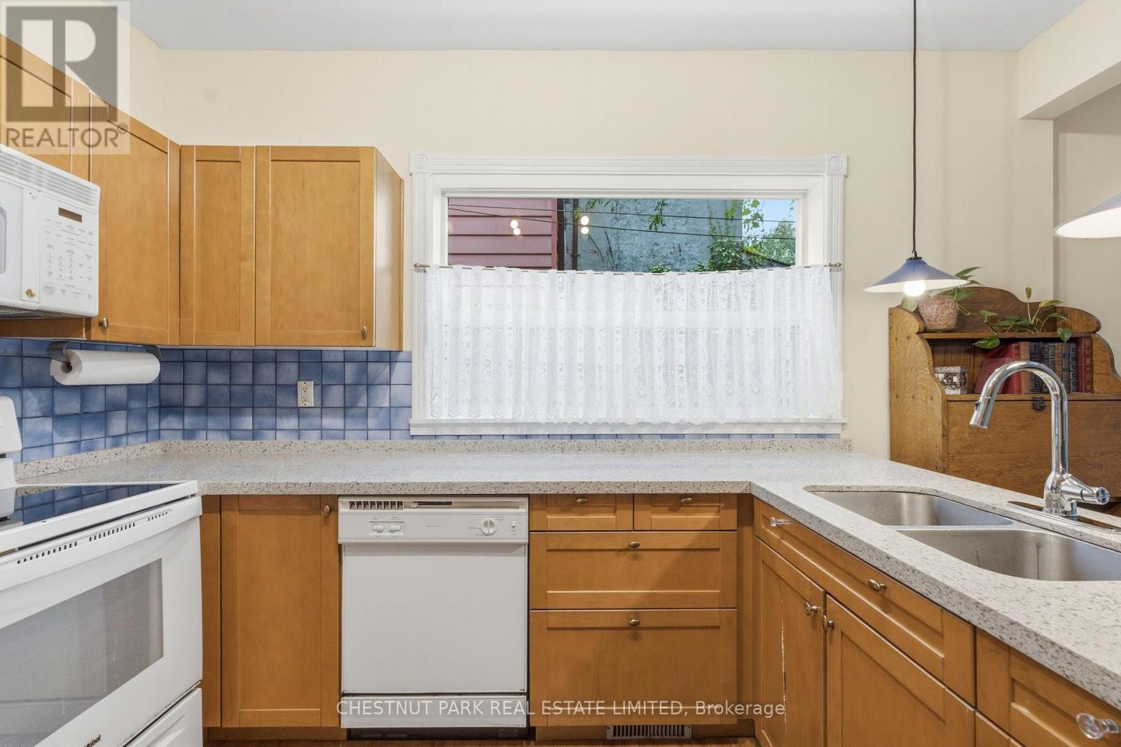 365 Shaw Street, Toronto, Ontario  M6J 2X4 - Photo 11 - C13705850