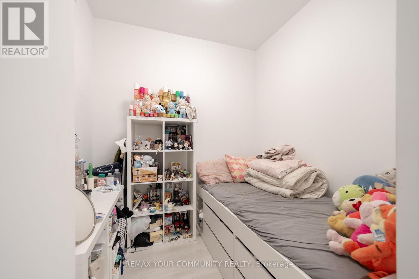 707 - 5 Defries Street, Toronto, Ontario  M5A 3R4 - Photo 5 - C13705918