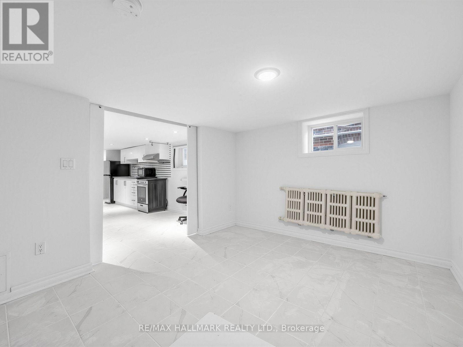 Lower - 271 Atlas Avenue, Toronto, Ontario  M6C 3P8 - Photo 17 - C13705942