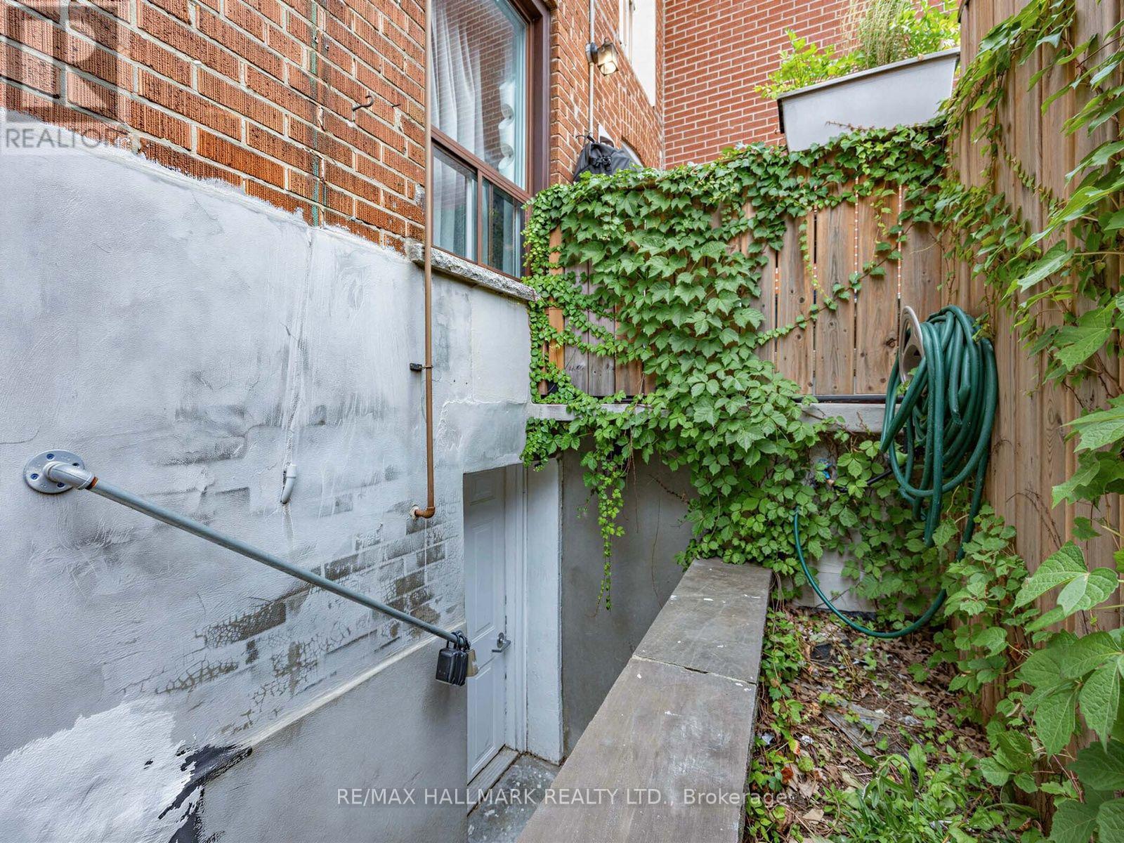 Lower - 271 Atlas Avenue, Toronto, Ontario  M6C 3P8 - Photo 21 - C13705942