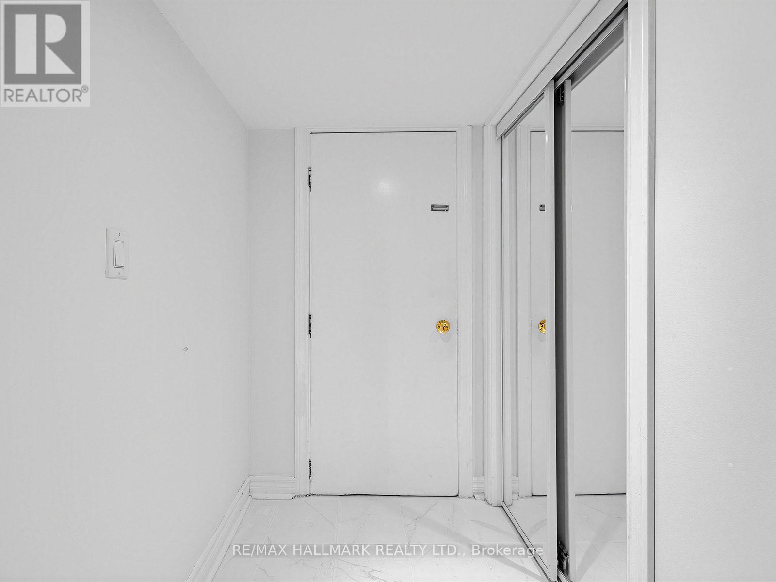 Lower - 271 Atlas Avenue, Toronto, Ontario  M6C 3P8 - Photo 3 - C13705942