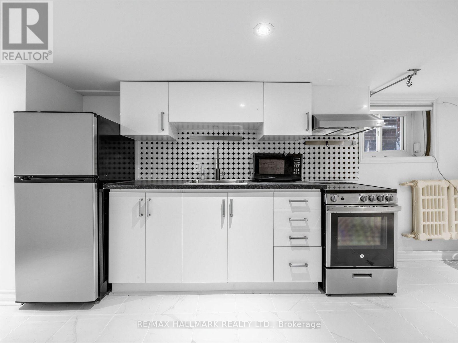 Lower - 271 Atlas Avenue, Toronto, Ontario  M6C 3P8 - Photo 4 - C13705942