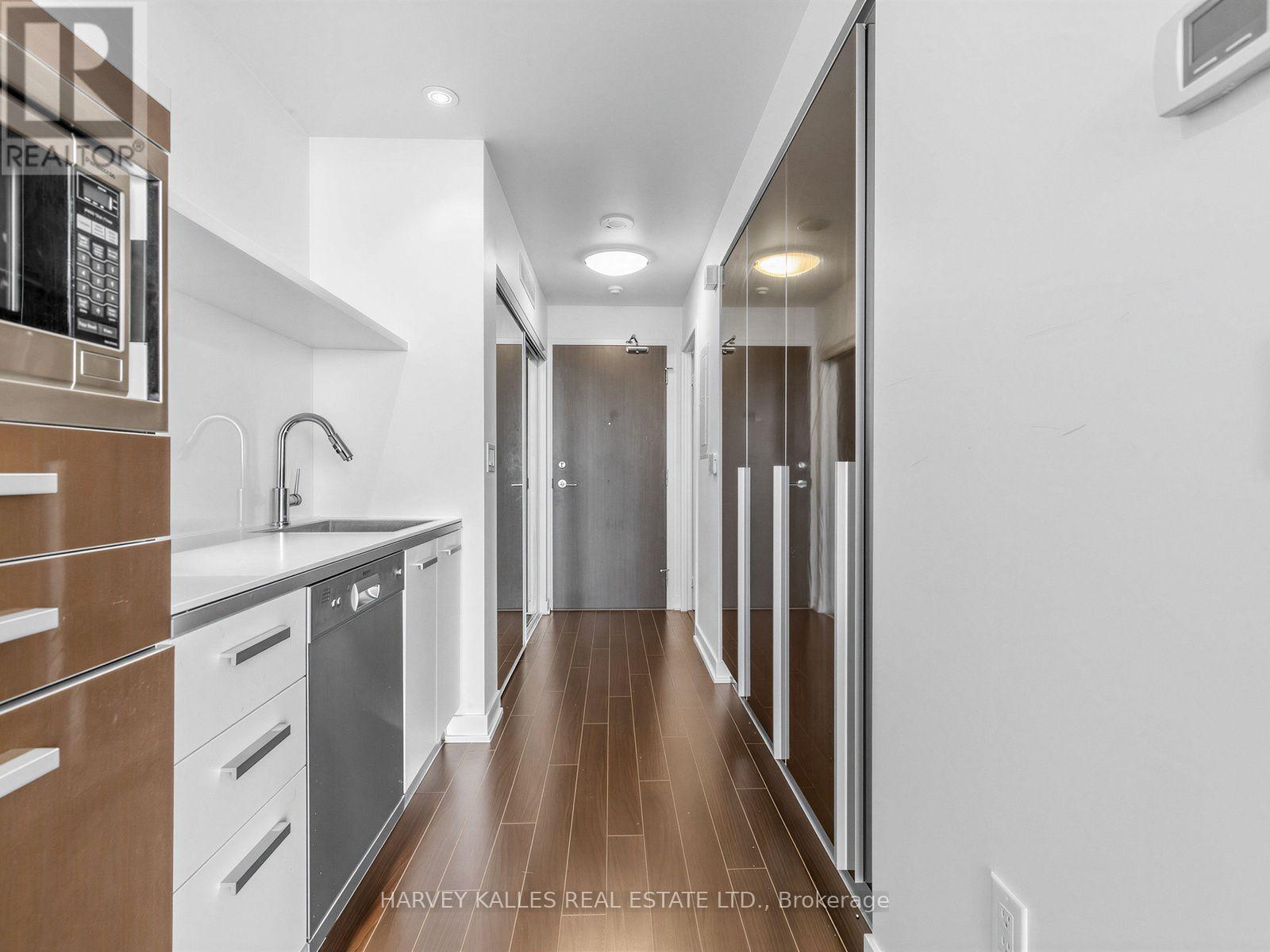 3002 - 38 Dan Leckie Way, Toronto, Ontario  M5V 2V6 - Photo 3 - C13705980