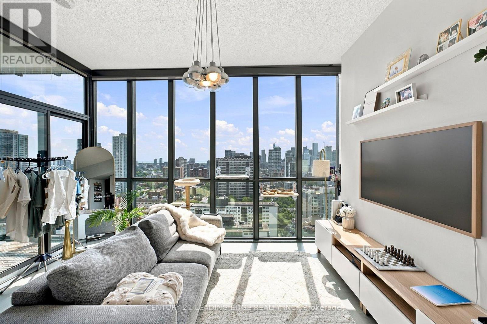 2203 - 101 Charles Street E, Toronto, Ontario  M4Y 0A9 - Photo 3 - C13705982