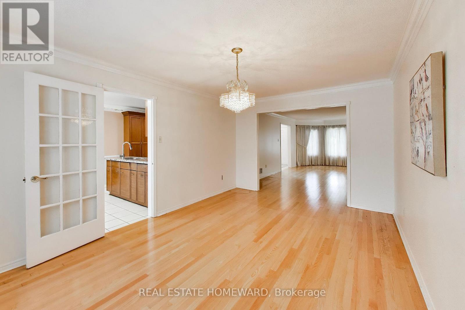23 Hutchcroft Avenue, Toronto, Ontario  M1V 3S3 - Photo 6 - E13705970